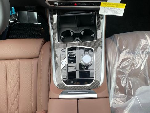 New 2026 BMW X5 M60i image 10