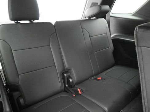 Used 2023 Chevrolet Traverse LT AWD/4WD image 33