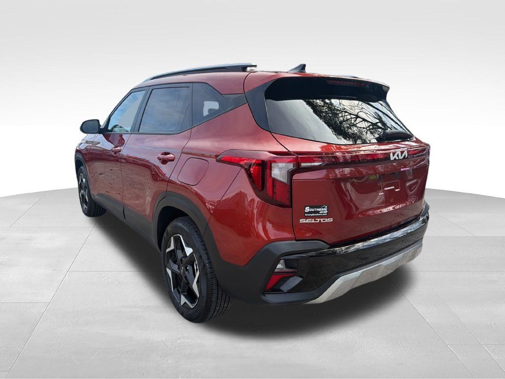 Used 2025 Kia Seltos S AWD/4WD image 3