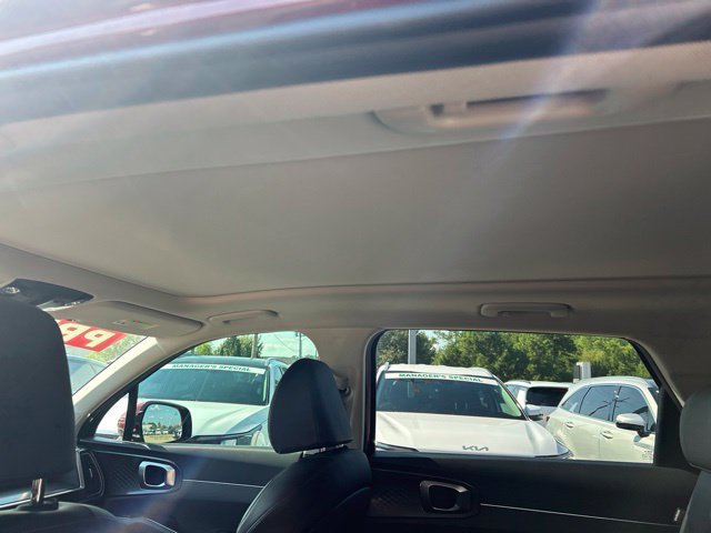 Used 2025 Kia Sorento S w/ Panoramic Sunroof Package FWD image 43