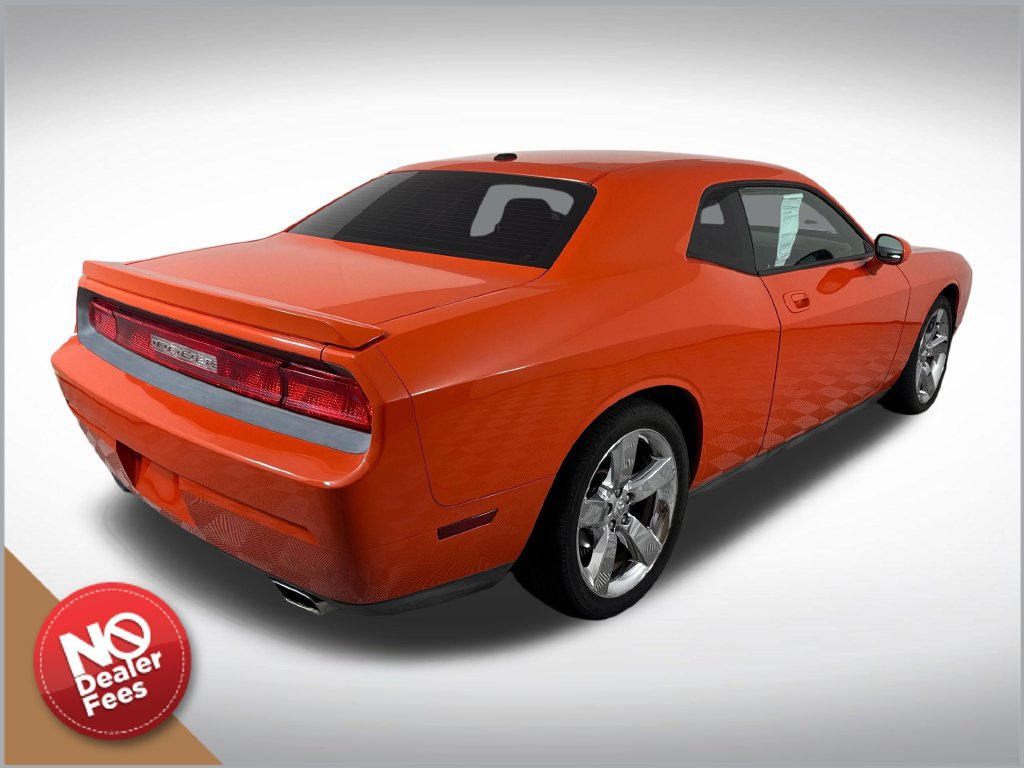 Used 2009 Dodge Challenger R/T RWD image 3