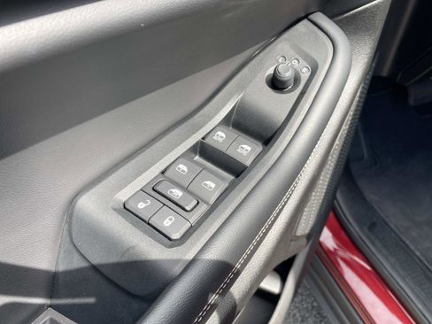 Used 2025 Jeep Grand Cherokee L Altitude RWD image 21