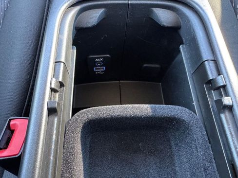 Used 2011 Dodge Journey Mainstreet w/ Popular Equipment Group FWD image 15