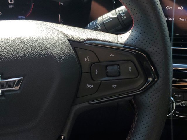 Used 2026 Chevrolet Trax RS FWD image 16