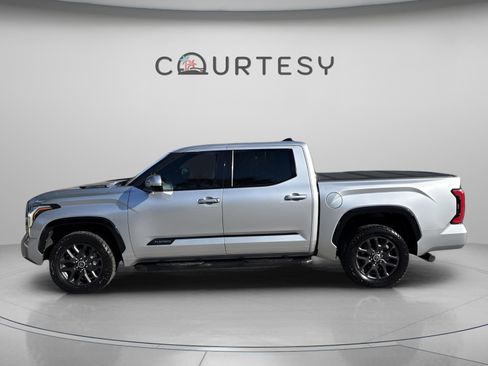 Used 2022 Toyota Tundra Platinum image 4