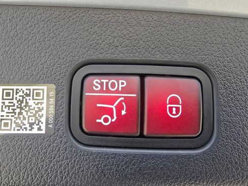 Certified 2026 Mercedes-Benz GLC 300 4MATIC image 21