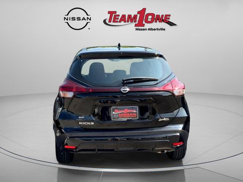 New 2025 Nissan Kicks Play S FWD image 5