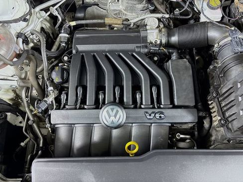 Used 2019 Volkswagen Atlas SEL R-Line image 31