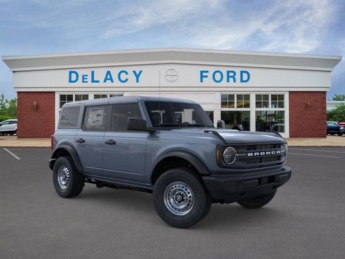 New 2025 Ford Bronco Base image 7