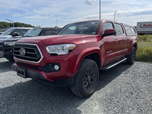 Used 2021 Toyota Tacoma SR5 AWD/4WD image 3