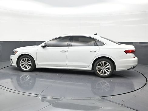 Used 2020 Volkswagen Passat 2.0T SE w/ Sunroof Package FWD image 2