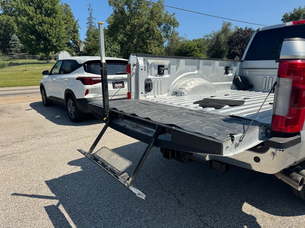 Used 2019 Ford F350 Lariat w/ Lariat Ultimate Package AWD/4WD image 14