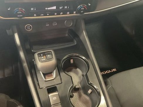 Used 2023 Nissan Rogue S AWD/4WD image 25