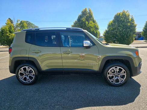 Used 2015 Jeep Renegade Limited w/ Advanced Technology Group AWD/4WD image 6