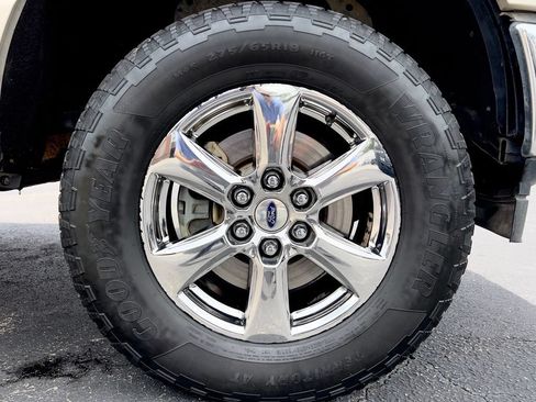 Used 2018 Ford F150 XLT w/ Equipment Group 302A Luxury AWD/4WD image 12