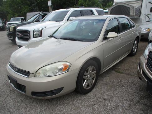 Used 2011 Chevrolet Impala LT FWD image 1