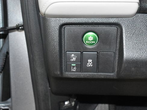 Used 2019 Honda HR-V Touring image 16