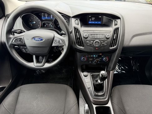 Used 2018 Ford Focus SE FWD image 20