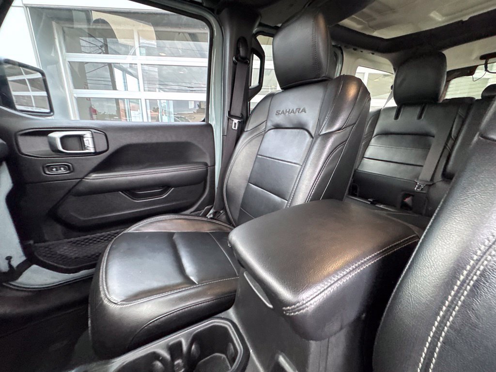 Used 2023 Jeep Wrangler Unlimited Sahara w/ Cold Weather Group AWD/4WD image 24