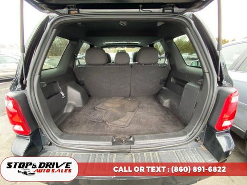 Used 2010 Ford Escape XLT image 19