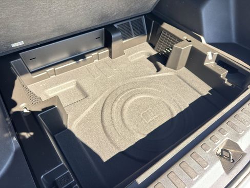 Used 2021 Chevrolet Equinox Premier image 12