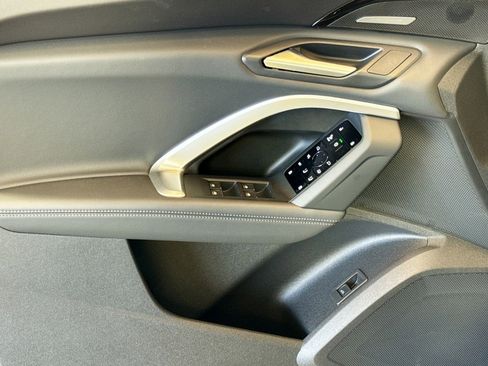 New 2025 Audi Q5 Premium Plus image 15