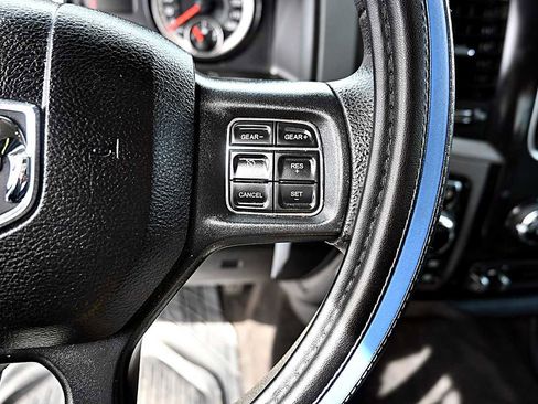 Used 2017 RAM 1500 Express image 17