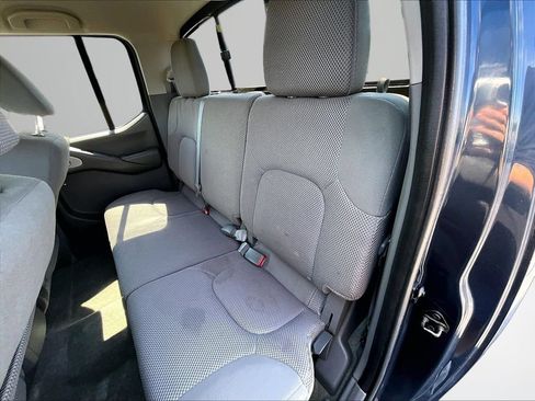 Used 2015 Nissan Frontier SV AWD/4WD image 26