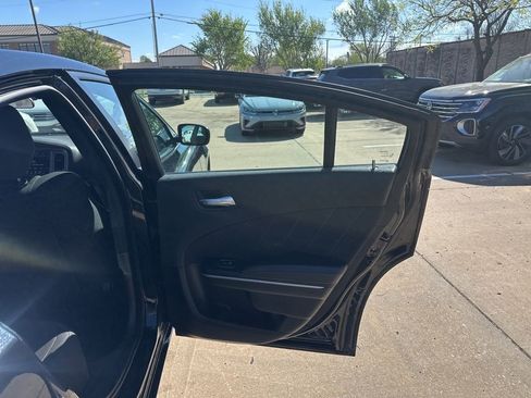 Used 2023 Dodge Charger SXT RWD image 15