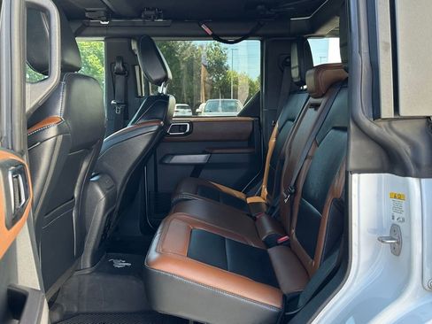 Used 2022 Ford Bronco Outer Banks w/ Sasquatch Package image 27