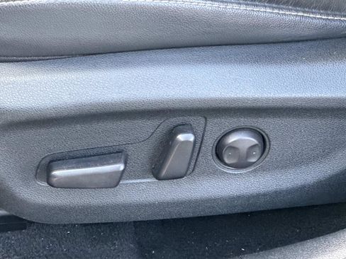 Used 2022 Kia Niro EX image 21