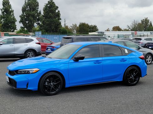 Used 2025 Honda Civic Sport image 1