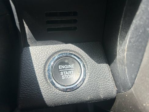 Used 2021 Ford Expedition XLT RWD image 32