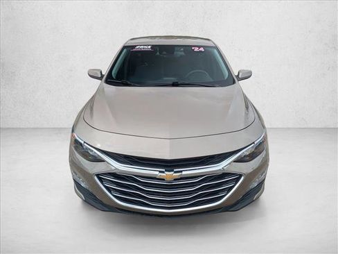 Used 2024 Chevrolet Malibu LT FWD image 2