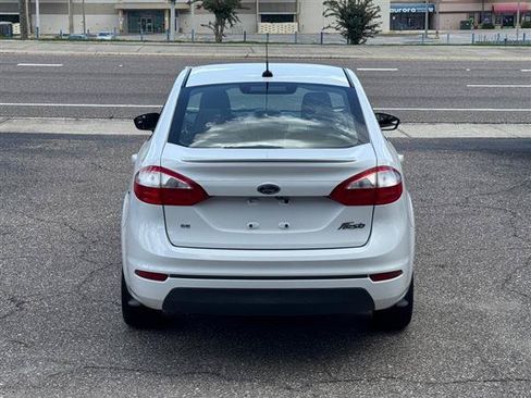 Used 2019 Ford Fiesta SE w/ Equipment Group 201A FWD image 3