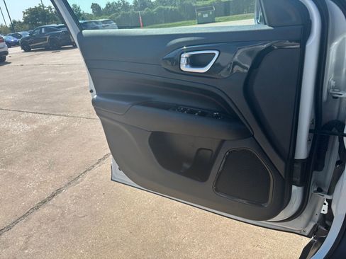 Used 2025 Jeep Compass Trailhawk w/ Trailer Tow Group image 20