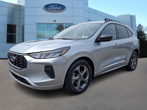 Certified 2023 Ford Escape ST-Line w/ Tech Pack #1 FWD image 4