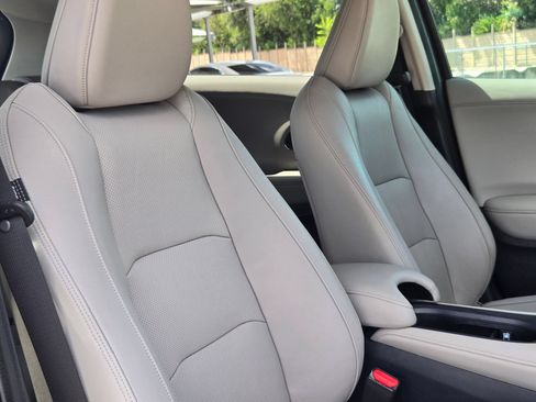 Used 2019 Honda HR-V Touring image 30