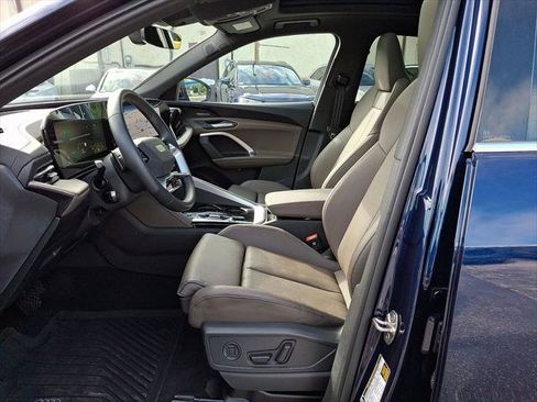 Used 2025 Audi Q5 Premium Plus w/ Premium Plus AWD/4WD image 13