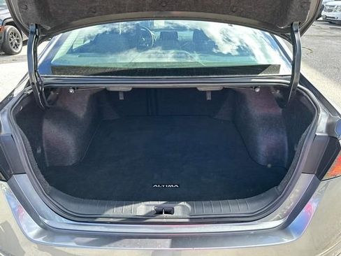 Used 2023 Nissan Altima 2.5 SV FWD image 26