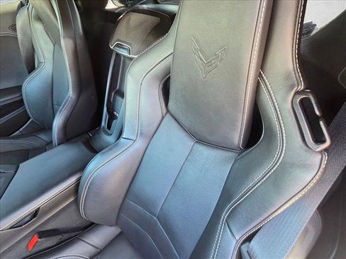 Used 2021 Chevrolet Corvette Stingray Preferred Cpe w/ Battery Protection Package RWD image 16