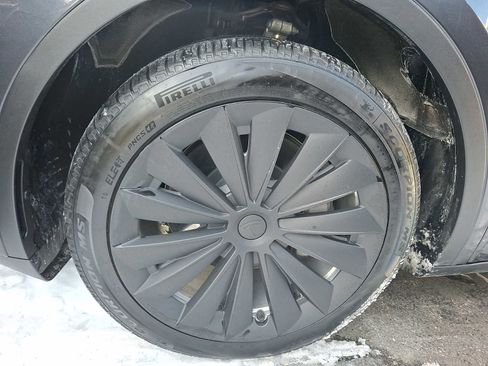 Used 2024 Tesla Model Y Long Range image 6