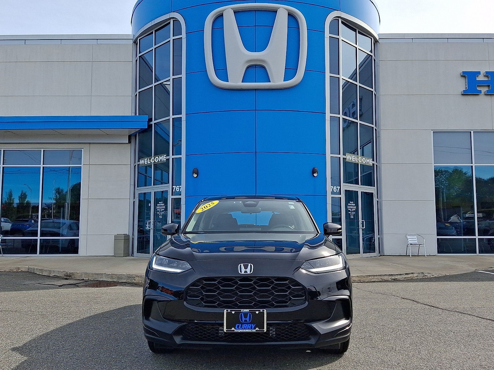 Used 2025 Honda HR-V LX image 2