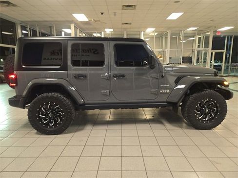 Used 2022 Jeep Wrangler Unlimited Sahara w/ Dual Top Group image 9