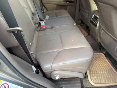 Used 2011 Lexus GX 460 w/ Comfort Plus Pkg image 16