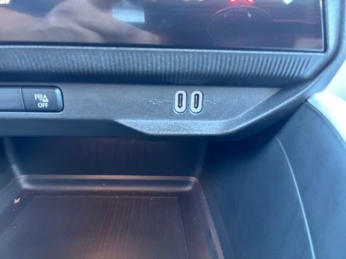 New 2026 Jeep Cherokee Laredo image 6