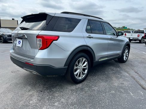 Used 2020 Ford Explorer XLT w/ Equipment Group 202A RWD image 9