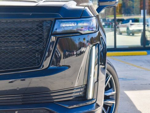 Used 2023 Cadillac Escalade ESV Sport image 3