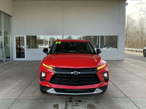 Used 2024 Chevrolet Blazer LT w/ Convenience Package image 2