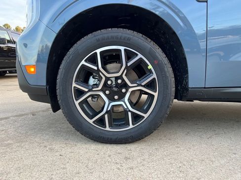 New 2025 Ford Maverick Lariat image 23